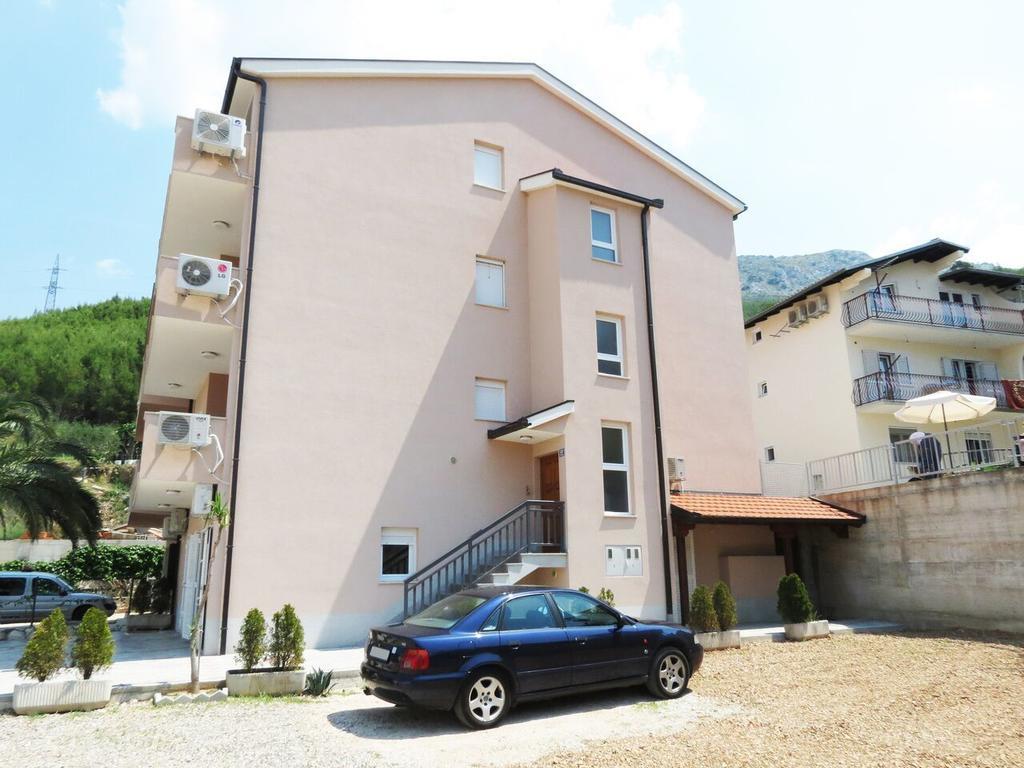 Apartments Ljubicic Подстрана Экстерьер фото