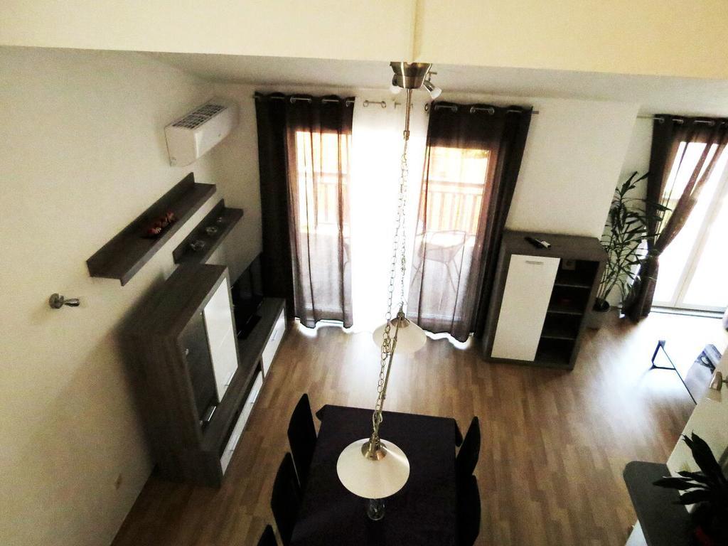 Apartments Ljubicic Подстрана Номер фото