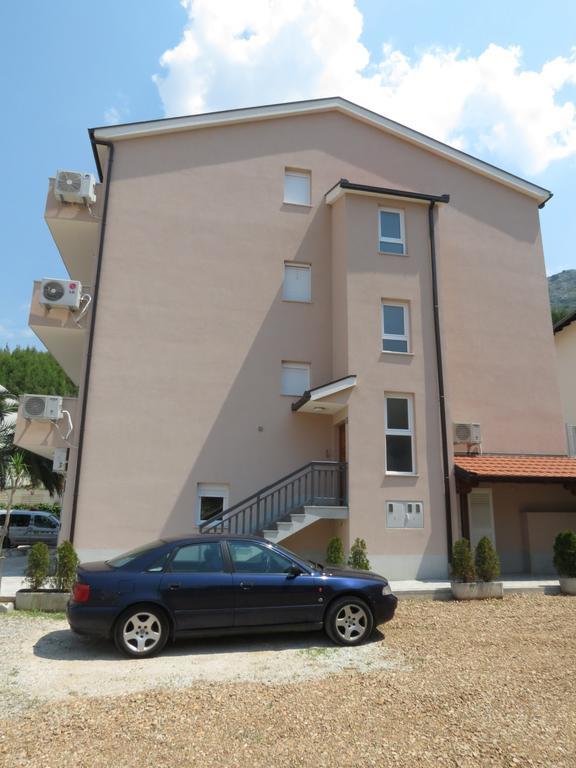 Apartments Ljubicic Подстрана Экстерьер фото