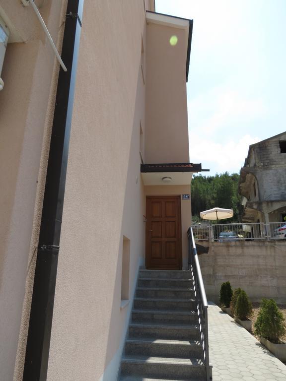 Apartments Ljubicic Подстрана Экстерьер фото