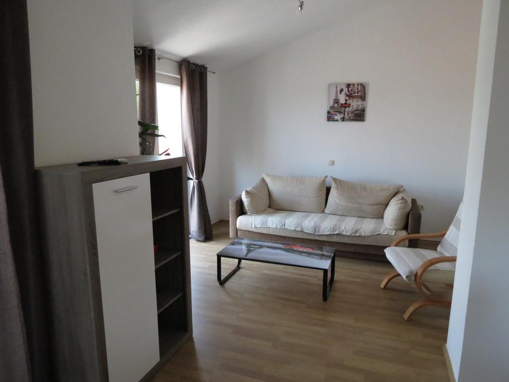 Apartments Ljubicic Подстрана Номер фото